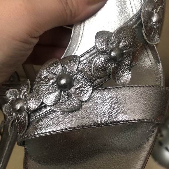MICHAEL KORS genuine leather silver sandals heels - Picture 11 of 12